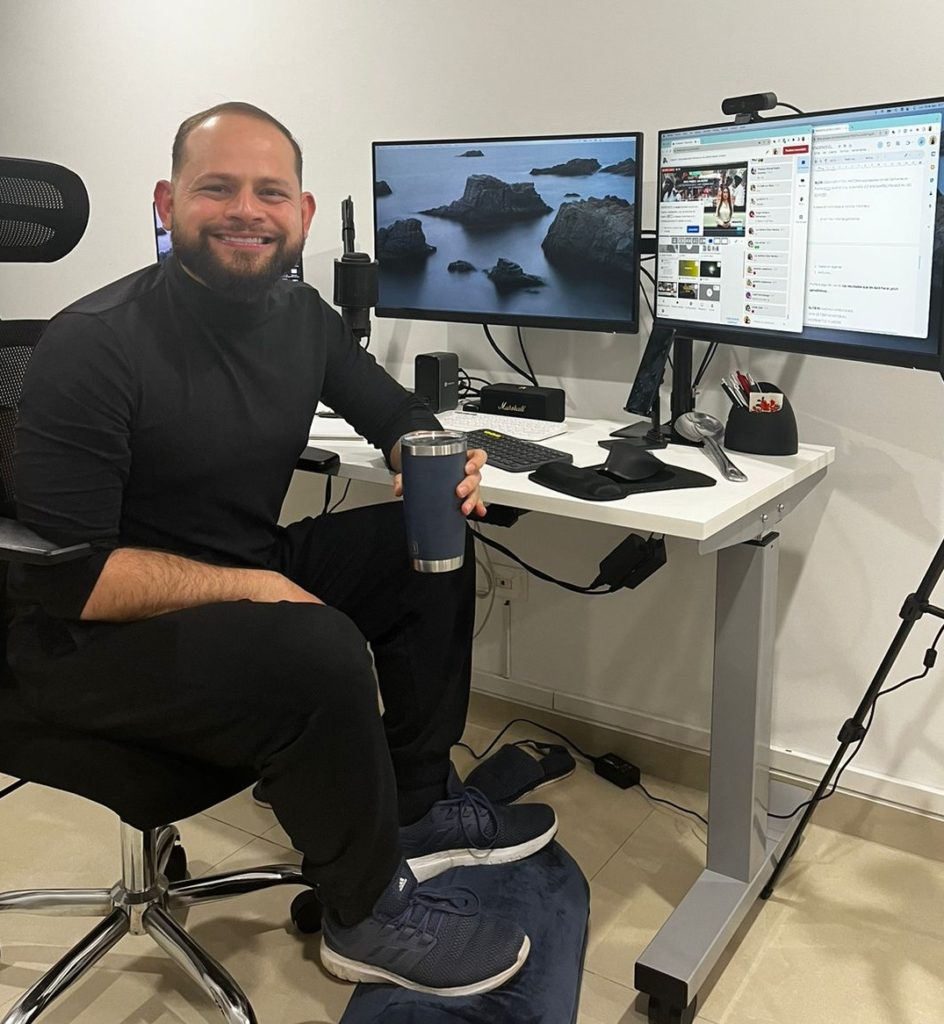 Hurtado un maestro del pitch periodístico Literal